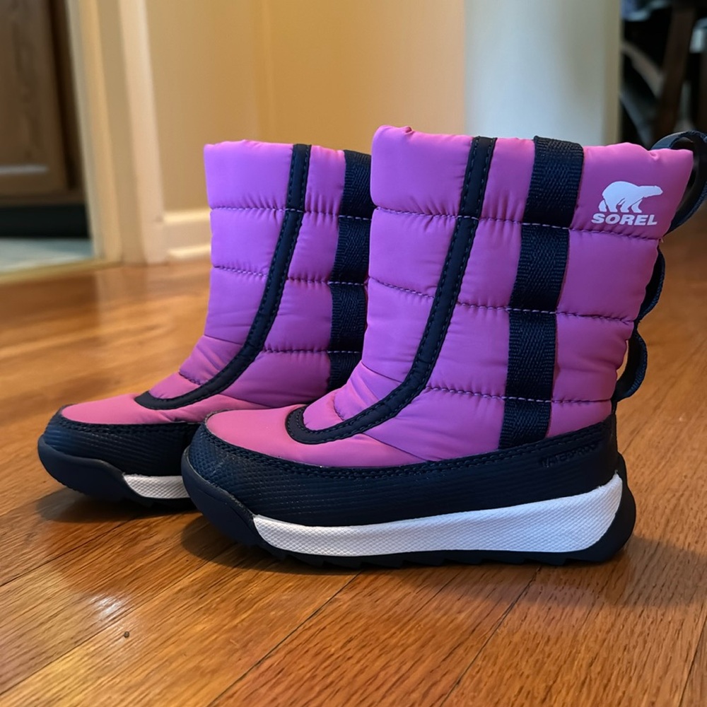 Sorel Toddler Boot. Little Kid Sz 8. Pink and Navy. Fleece Lined. EUC.